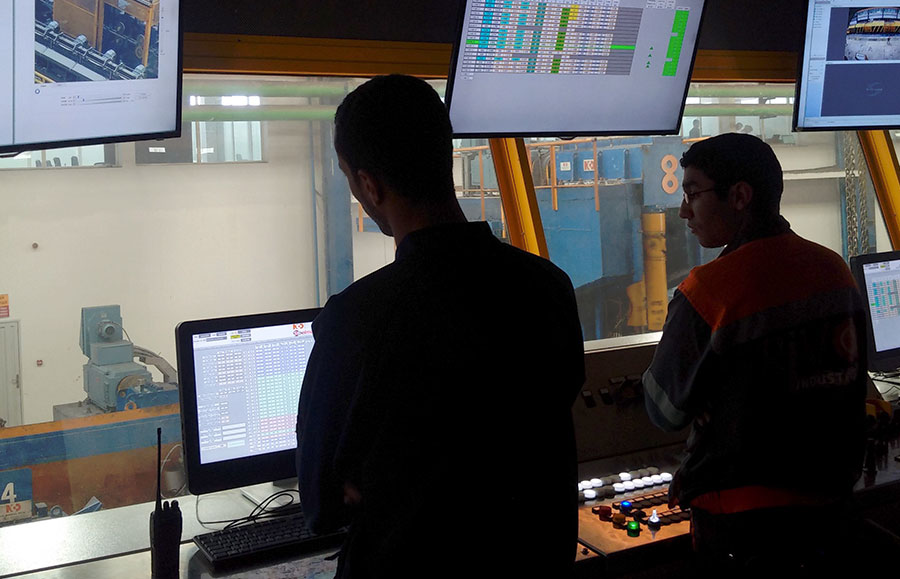 automatización del control digital de trenes de laminación en caliente
